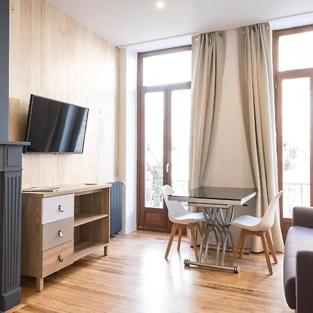 Studio Neuf, Charme De L'ancien, Avec Balcon - 3 Etoiles, 4 Diamants *