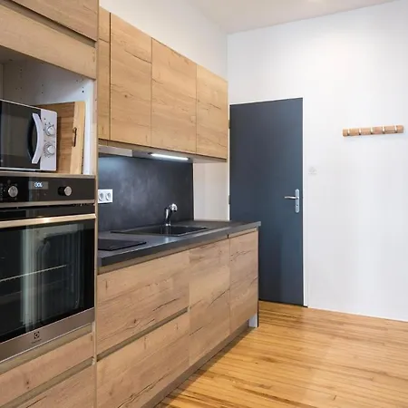 Studio Neuf, Charme De L'ancien, Avec Balcon - 3 Etoiles, 4 Diamants * Bagneres-de-Bigorre