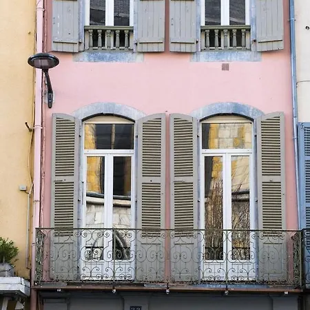 Studio Neuf, Charme De L'ancien, Avec Balcon - 3 Etoiles, 4 Diamants Bagneres-de-Bigorre
